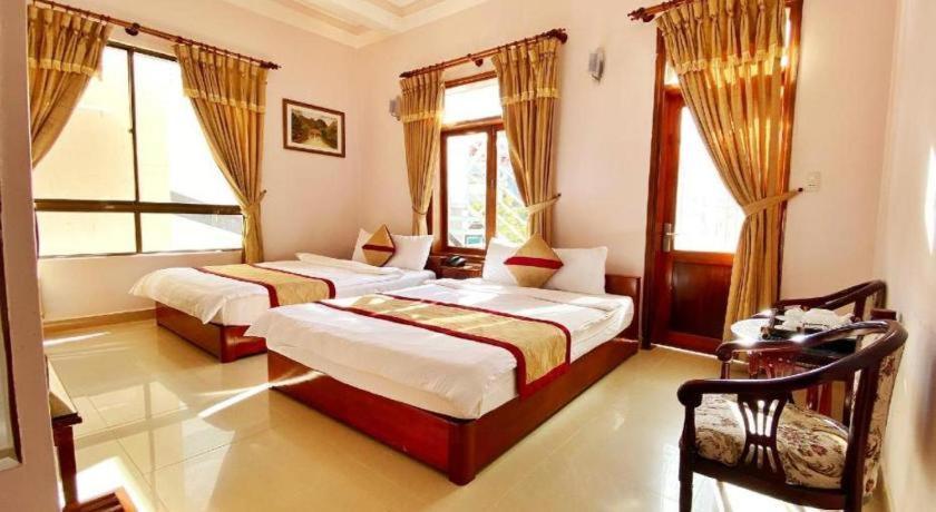 Gold Night Hotel Da Lat Exterior photo