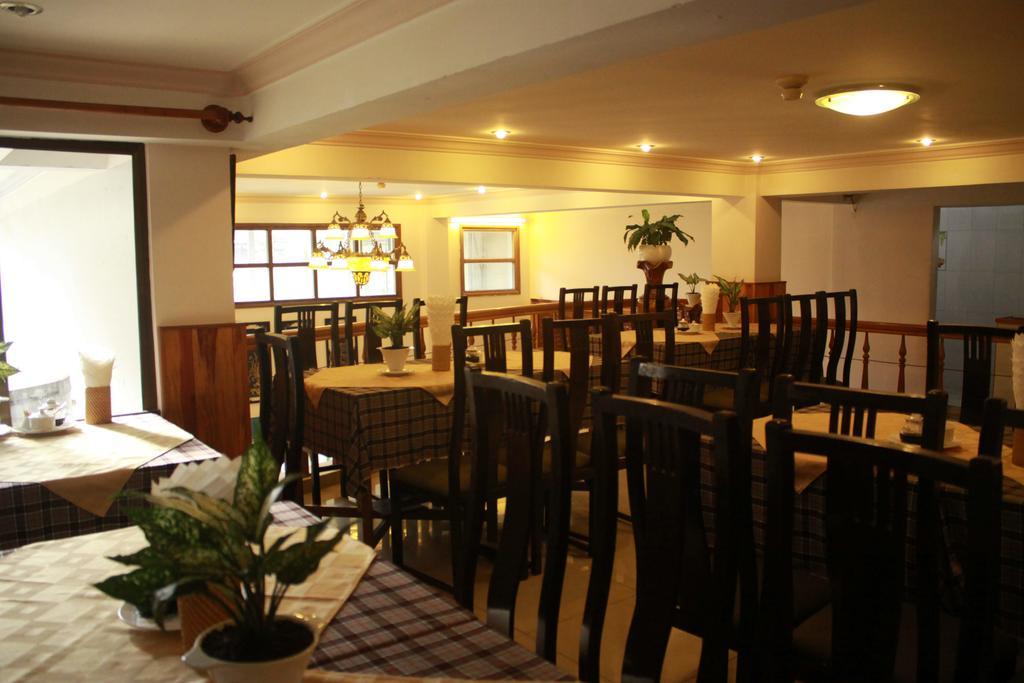 Gold Night Hotel Da Lat Exterior photo